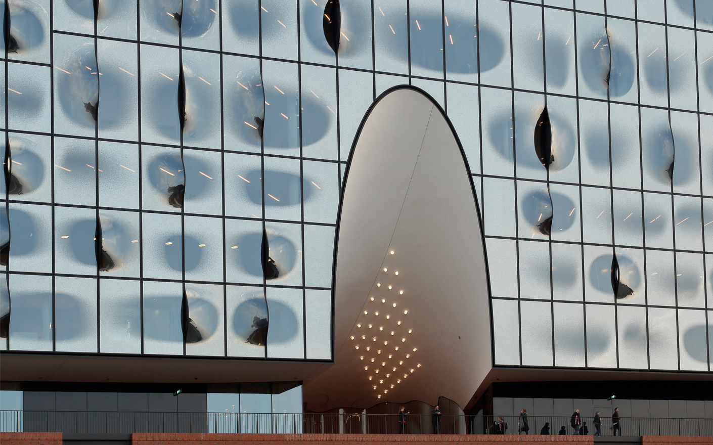 B_FOT_Elbphilharmonie-Hamburg_Fassade-Tageslicht_Fotograf-HUSTEDTnetworkFuerUlrikeBrandiLicht_highres_5070_UBL